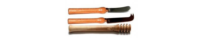 Tous les couverts en bois : cuillères, couteaux, fourchettes